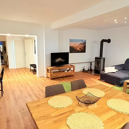 Familienapartment شقة *