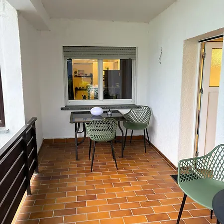 Familienapartment شقة *